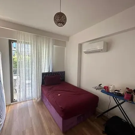 Alacatiya 5 Dk Uzaklikta Yazlik Daire